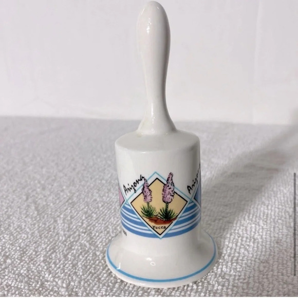 Vintage White  Blue Arizona Ceramic Souvenir Bell - Picture 7 of 14